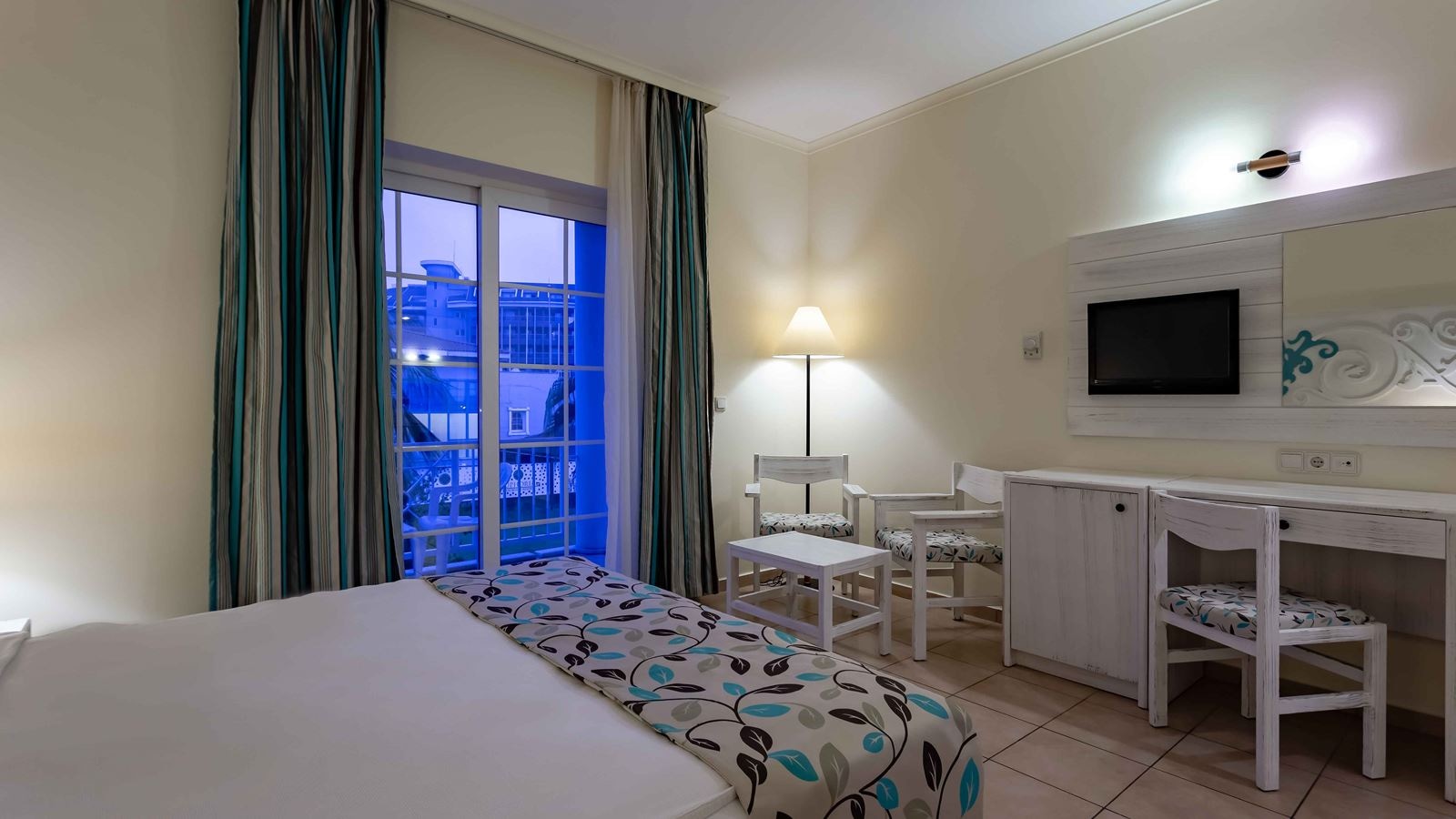 rooms-family-club-suite