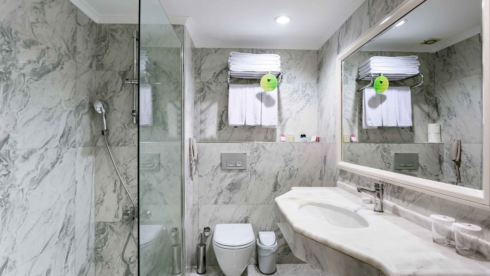 rooms-superior-club-room