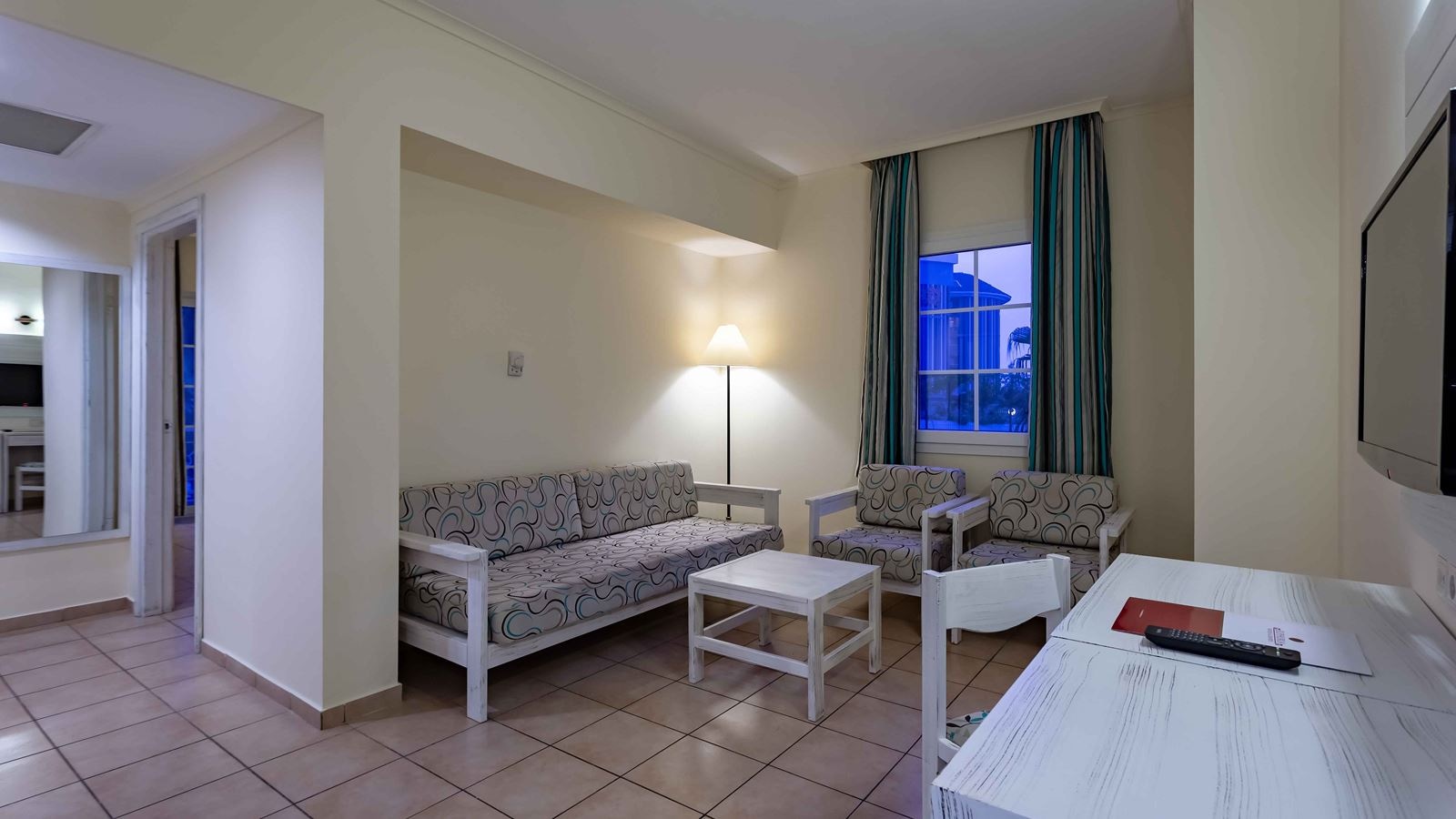 rooms-junior-club-suite