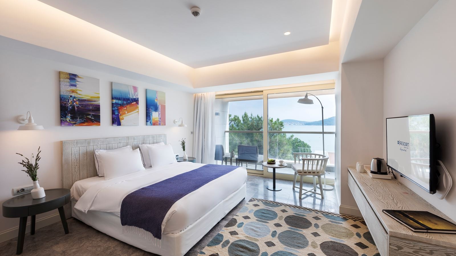 rooms-comfort-partial-sea-view-room