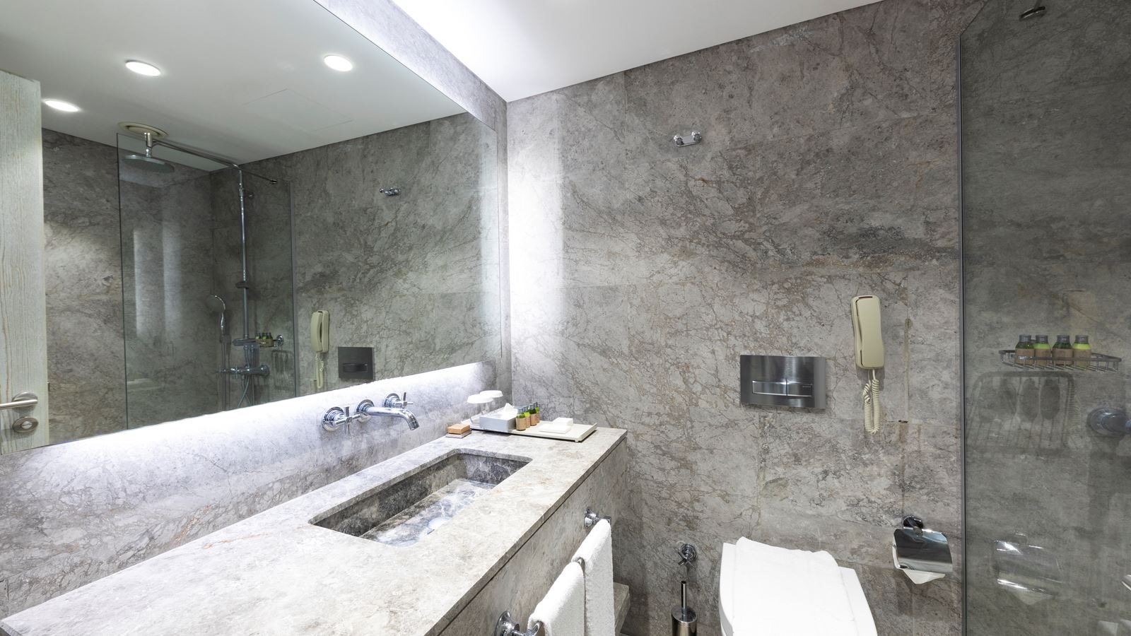 rooms-superior-partial-sea-view-room