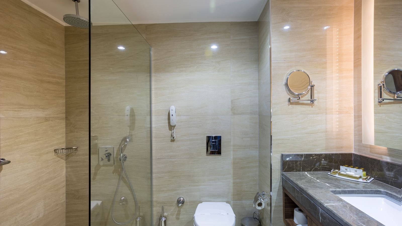 rooms-junior-suite-side-sea-view