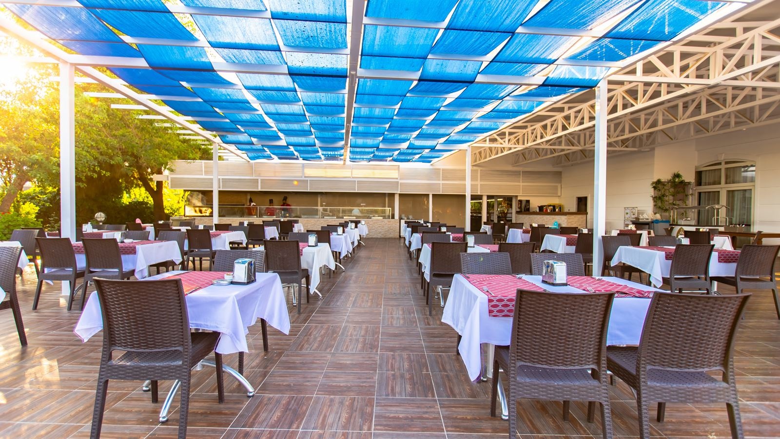 restaurants-pool-snack-restaurant