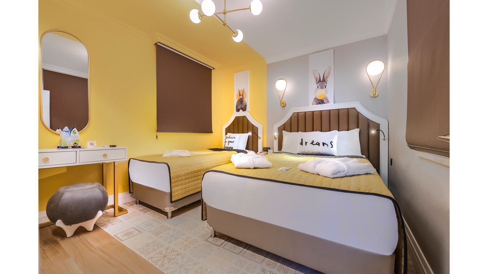 rooms-lagoon-family-rabbits-concept-couple--ladies-only