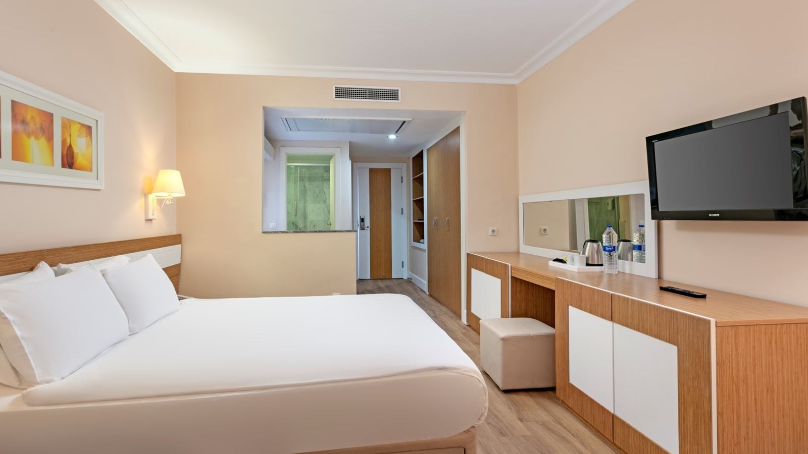 rooms-standard-room-land-view