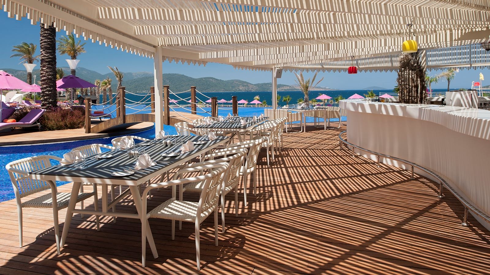 restaurants-pool-snack