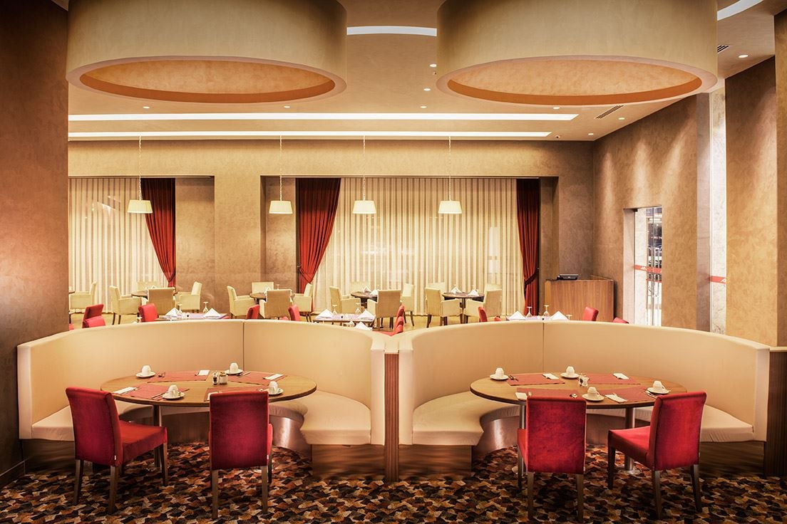 restaurants-restaurant