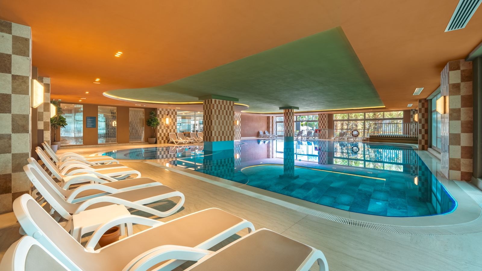 pools-indoor-pool