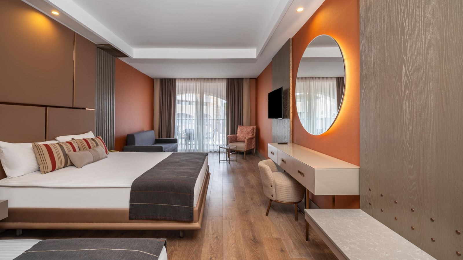 rooms-superior-room-land-wiev