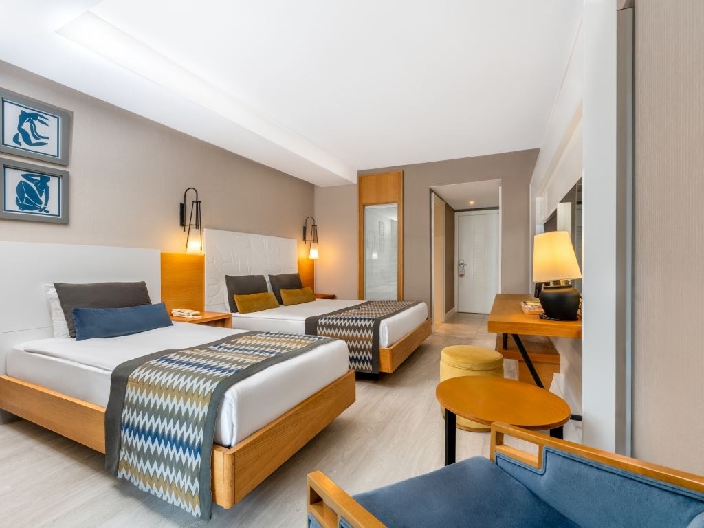 rooms-jacuzzi-terrace-side-sea-view