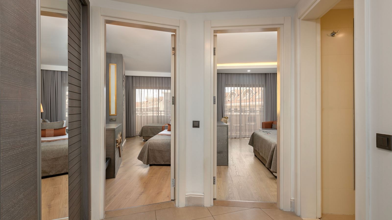 rooms-family-room-land-view