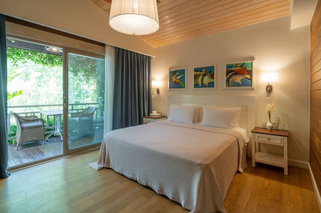 rooms-lemon-room-family