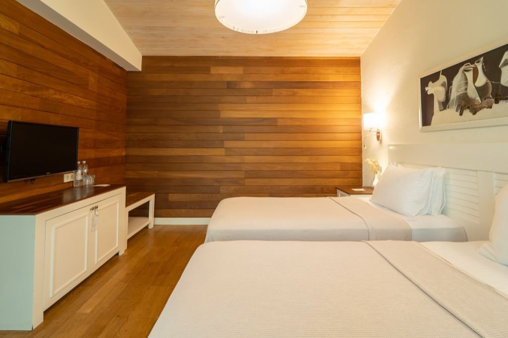 rooms-lemon-family-room