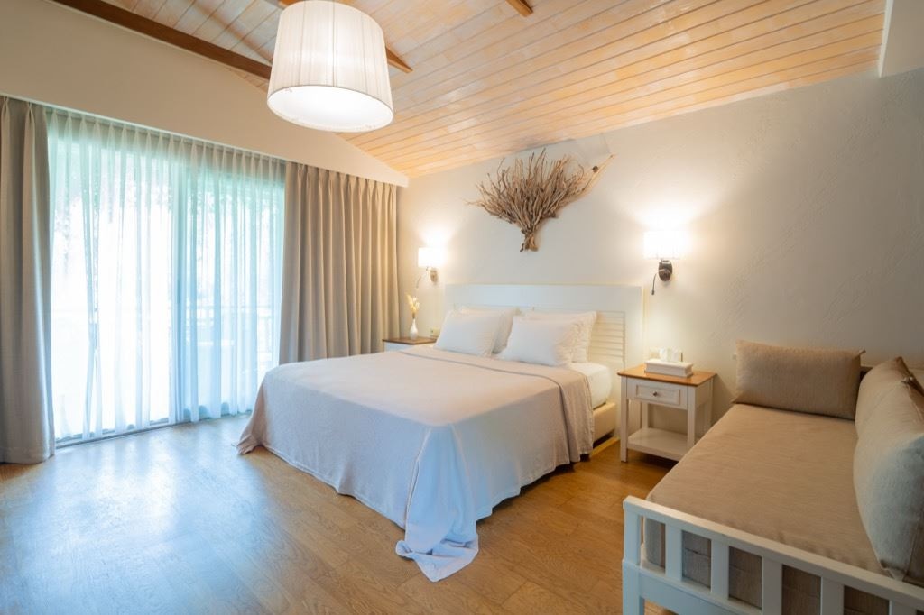 rooms-tangerine-room