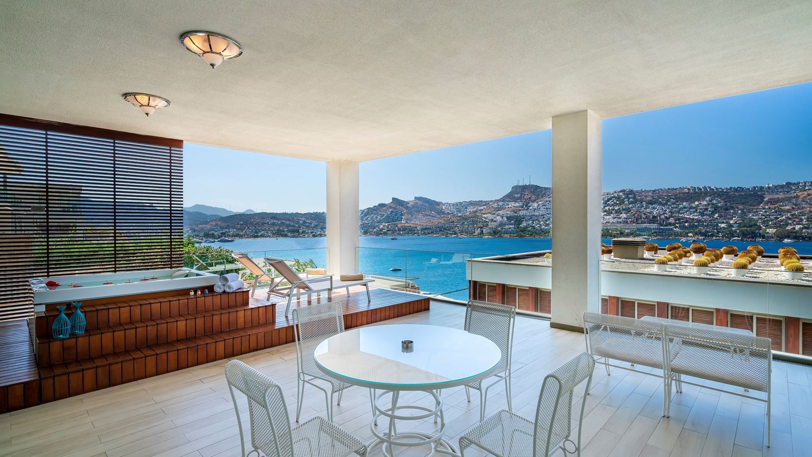 rooms-bodrum-suite-with-living-room