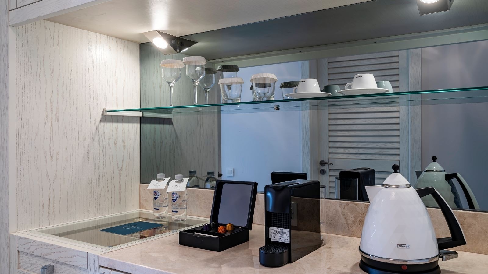 rooms-deluxe-king-or-twin-bed