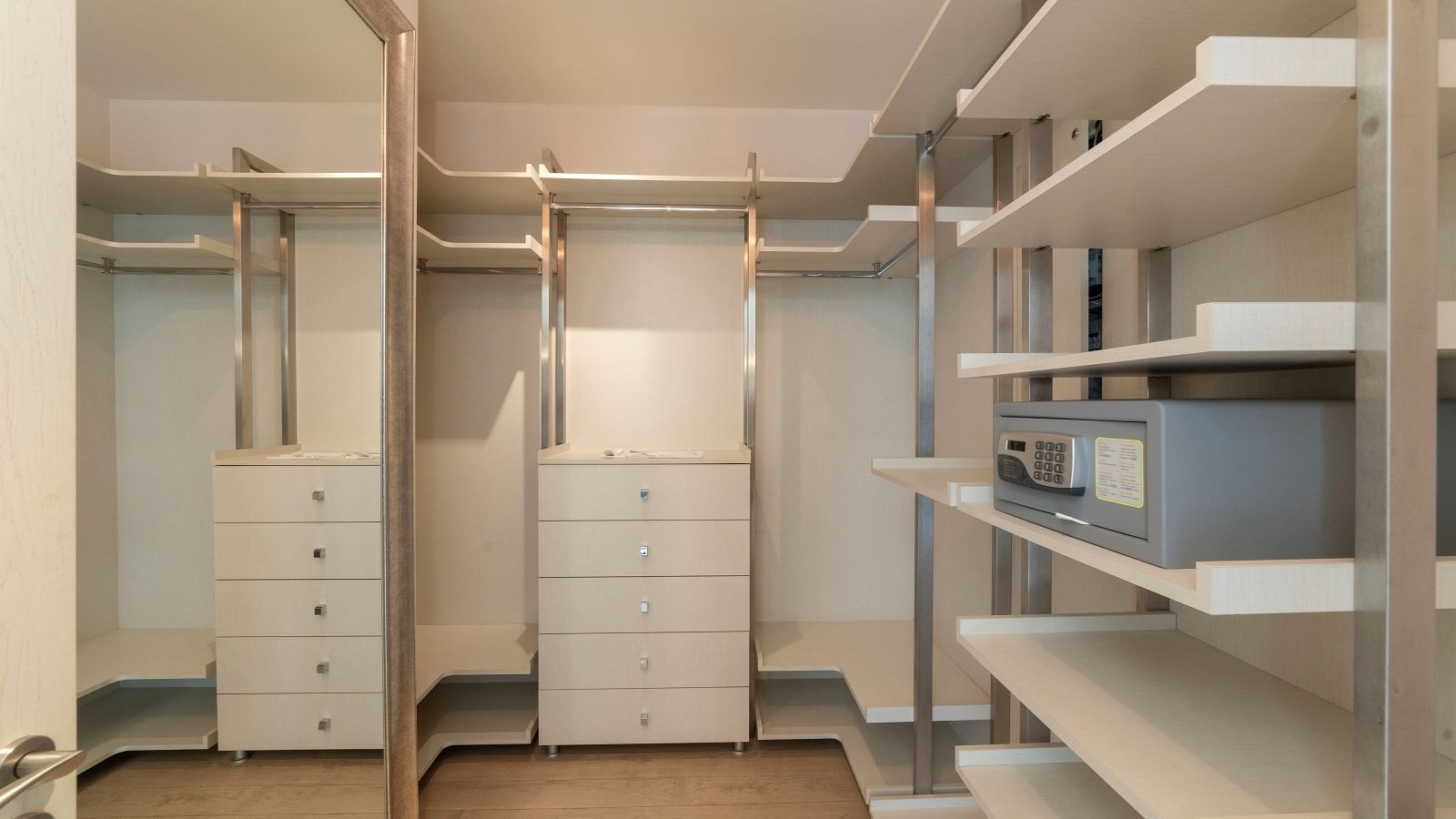 rooms-premium-queen-room-sea-view