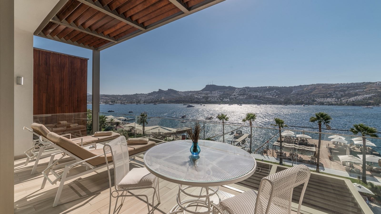 rooms-premium-family-connection-room-sea-view