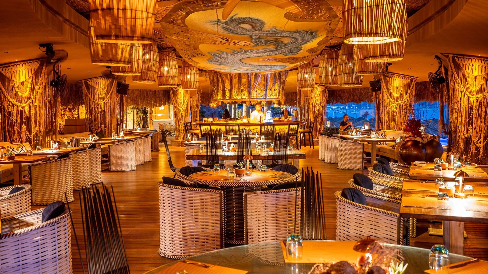 restaurants-buddha--bar-beach-club-and-restaurant