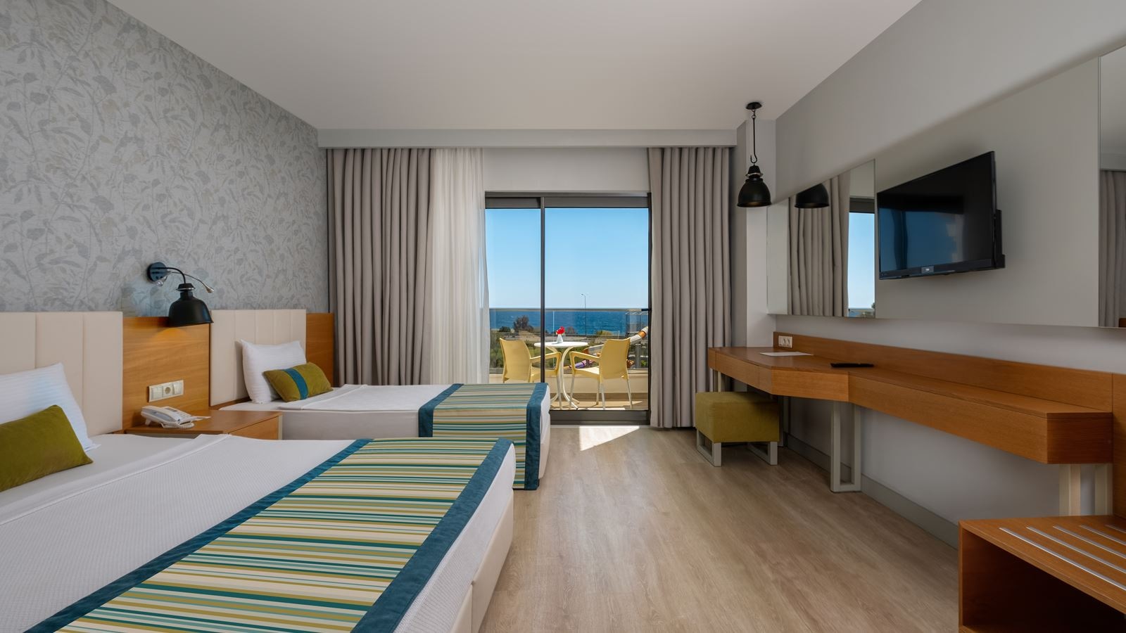 rooms-standard-adult-room-sea-view