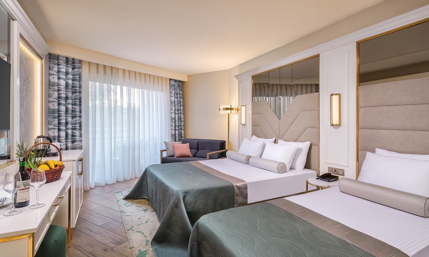 rooms-deluxe-room-partial-view