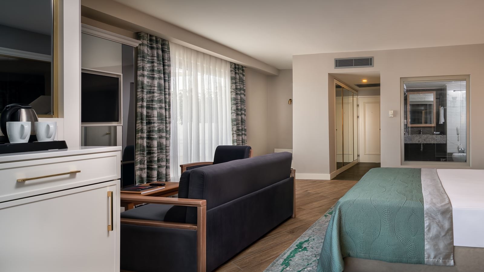 rooms-deluxe-connection-room-partial-view