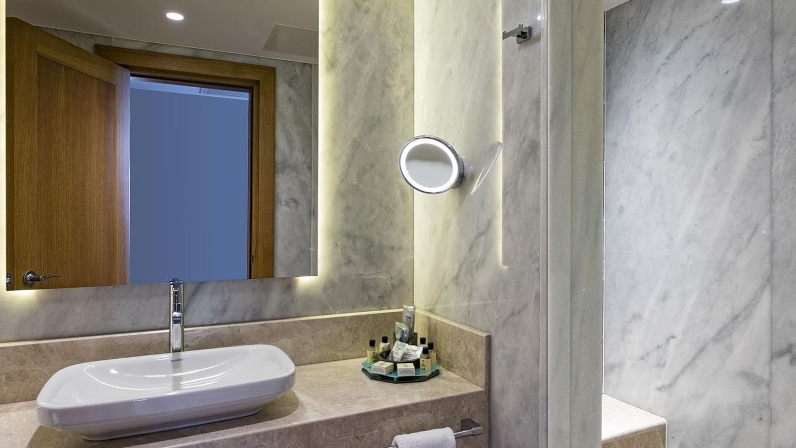 rooms-swim-up-family-suite-room