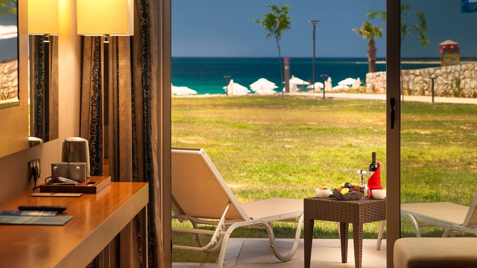 rooms-sunset-terrace-room