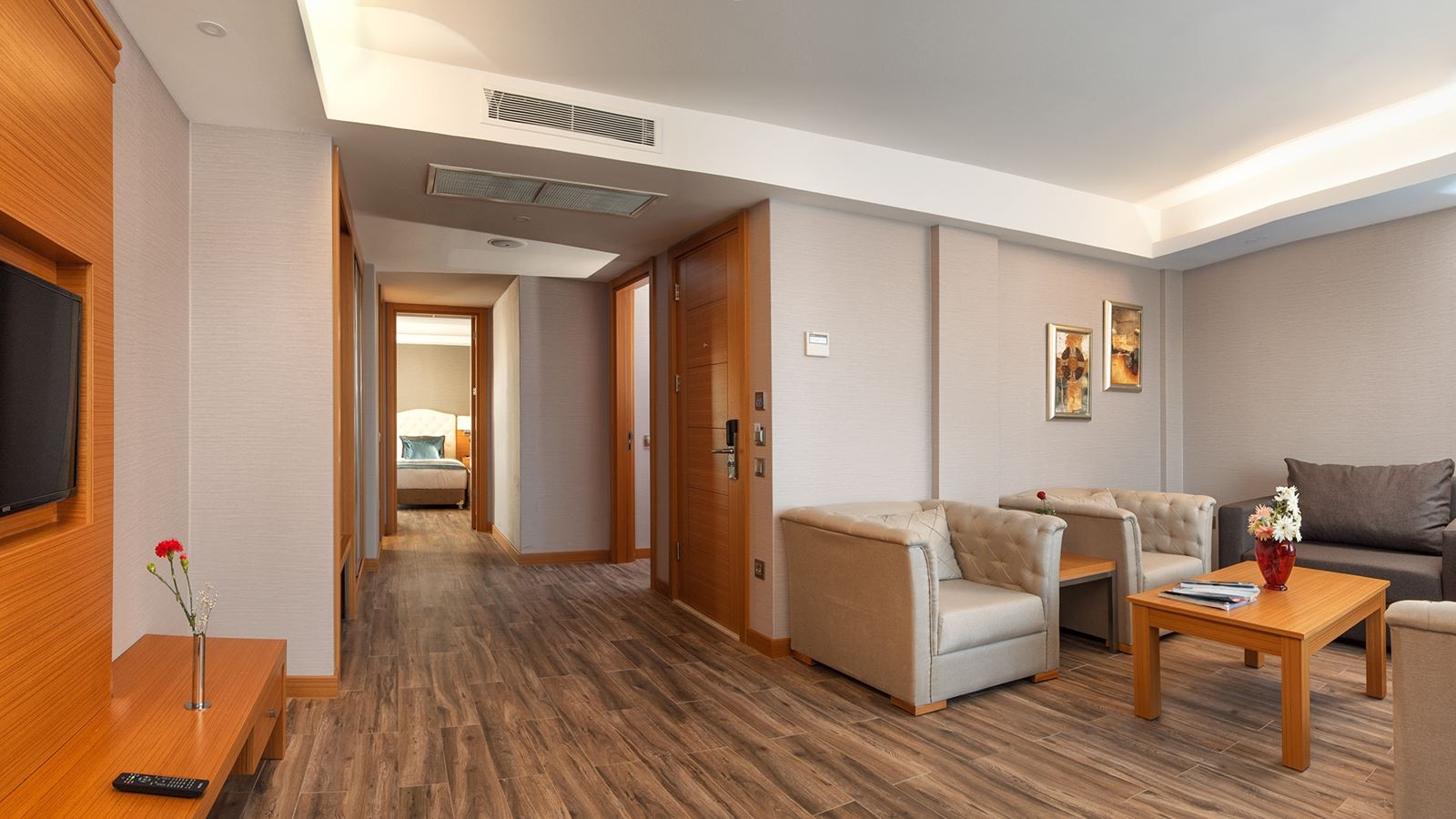 rooms-lake-house-family-room-2-bedroom-+-1-living-room