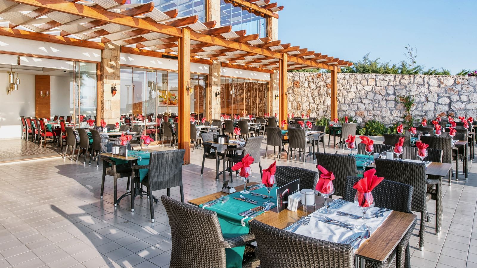 restaurants-olivia-restaurant-mediterranean