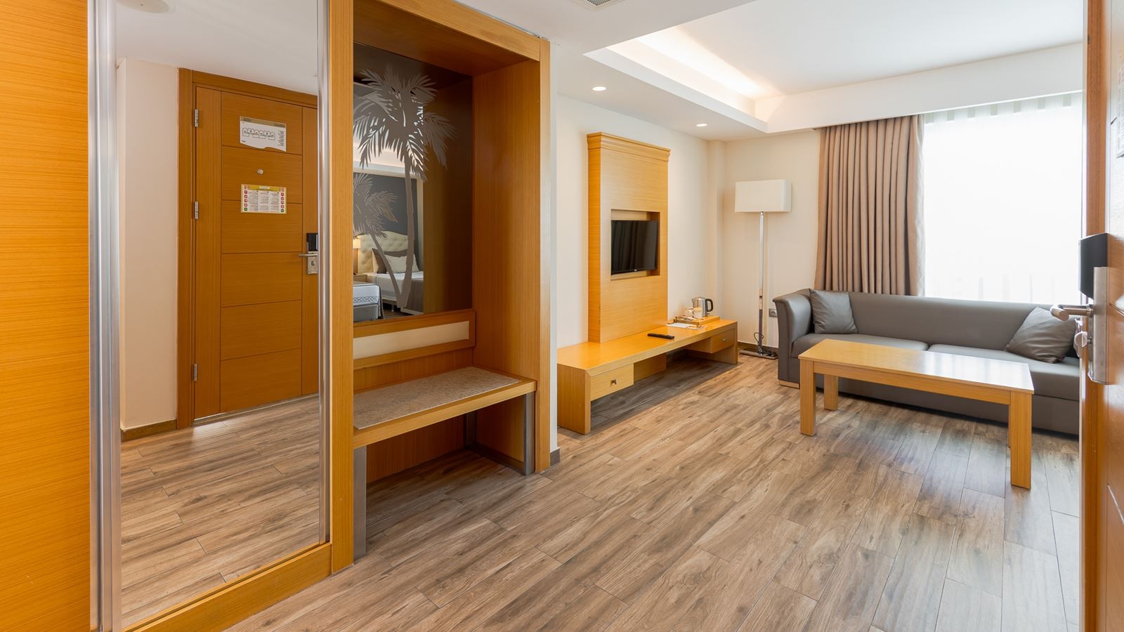 rooms-lake-house-family-room-2-bedroom-+-1-living-room