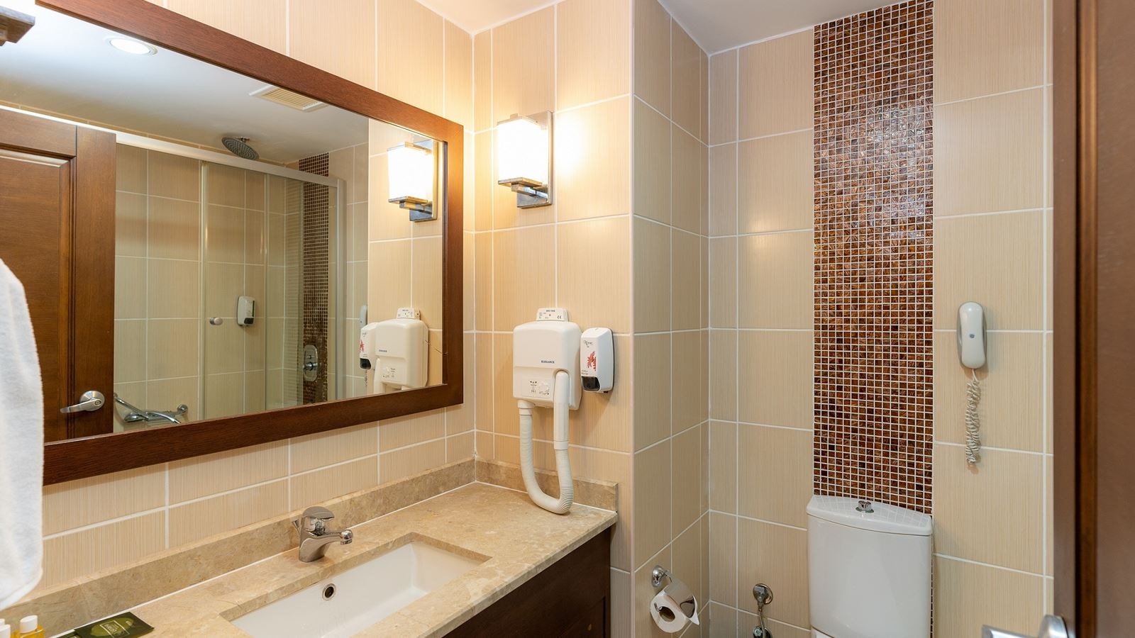 rooms-main-building-standard-room