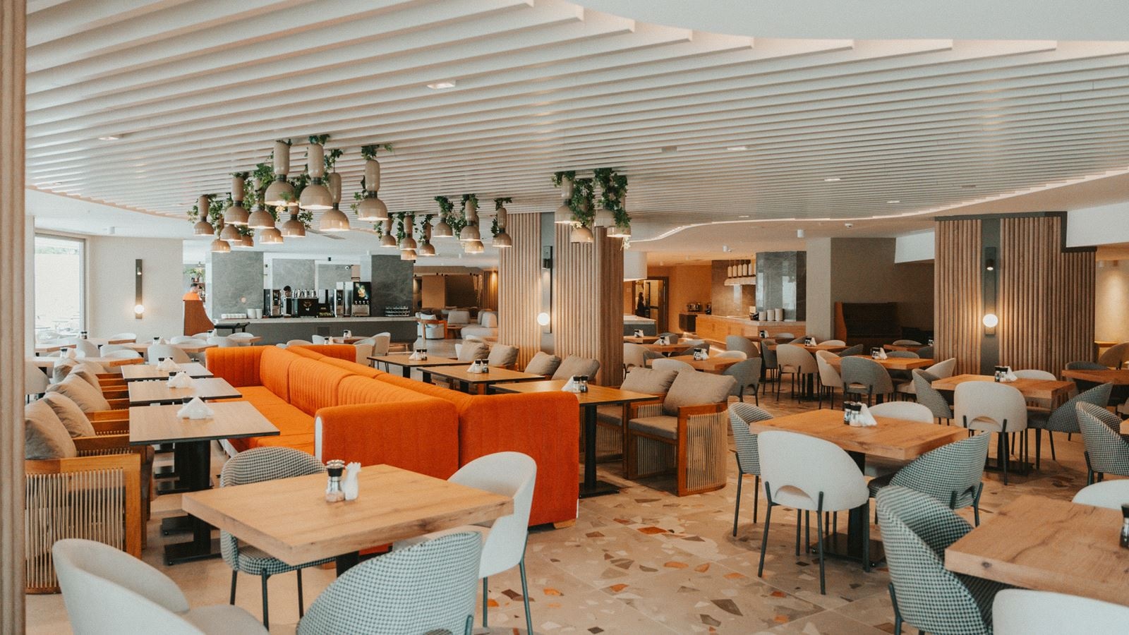 restaurants-main-restaurant