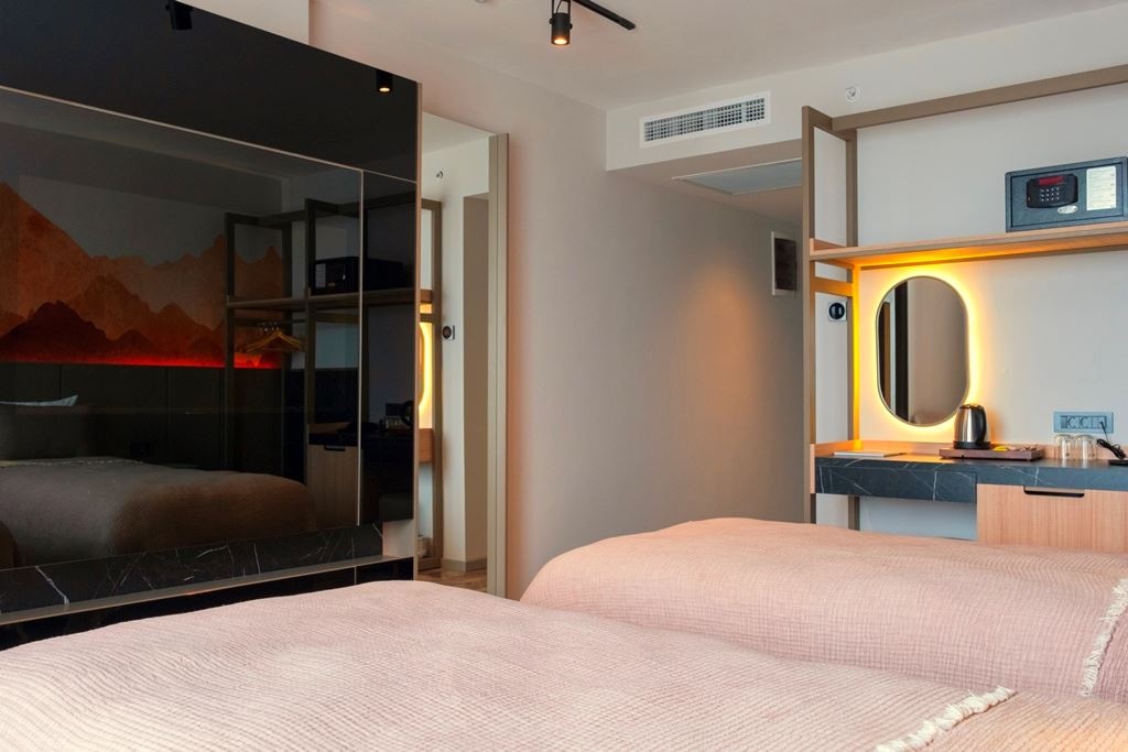 rooms-standard-room-side-sea-view