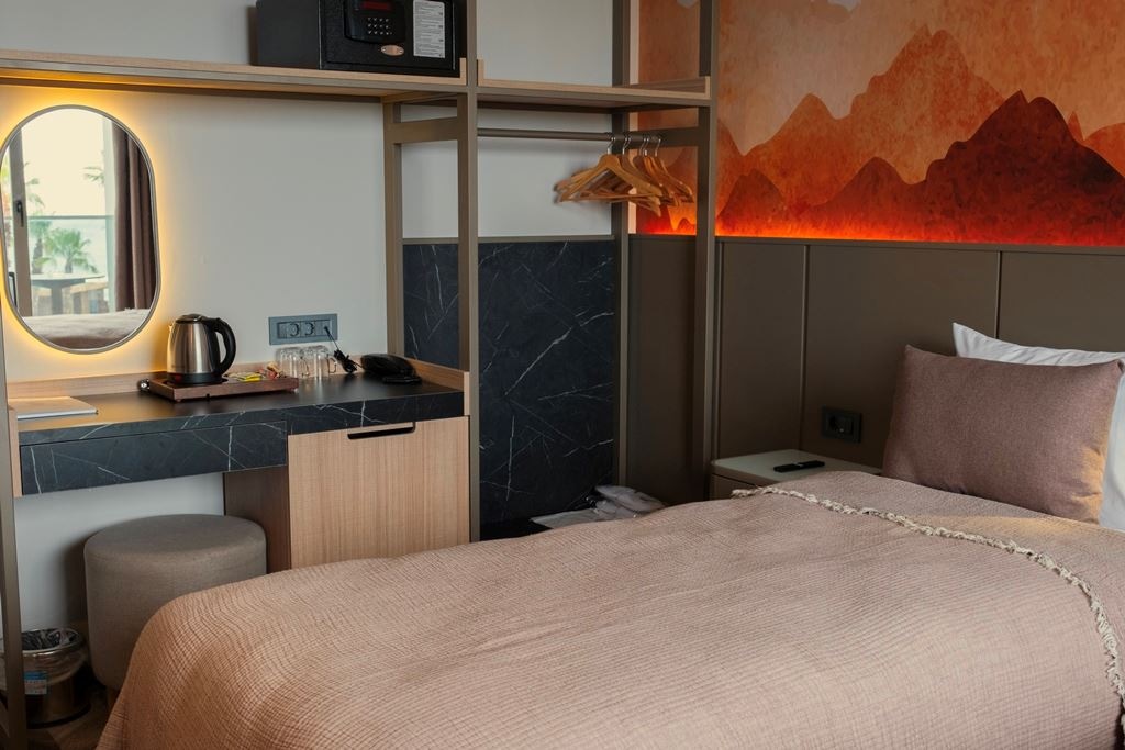 rooms-standard-room-side-sea-view