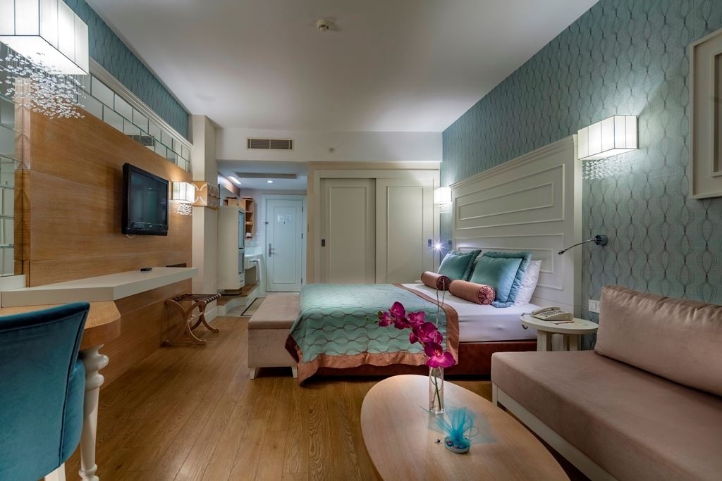 rooms-standard-room-side-sea-view