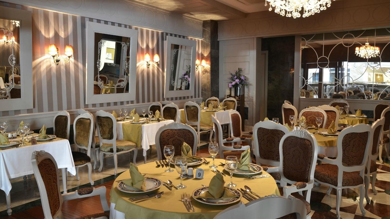 restaurants-restaurants