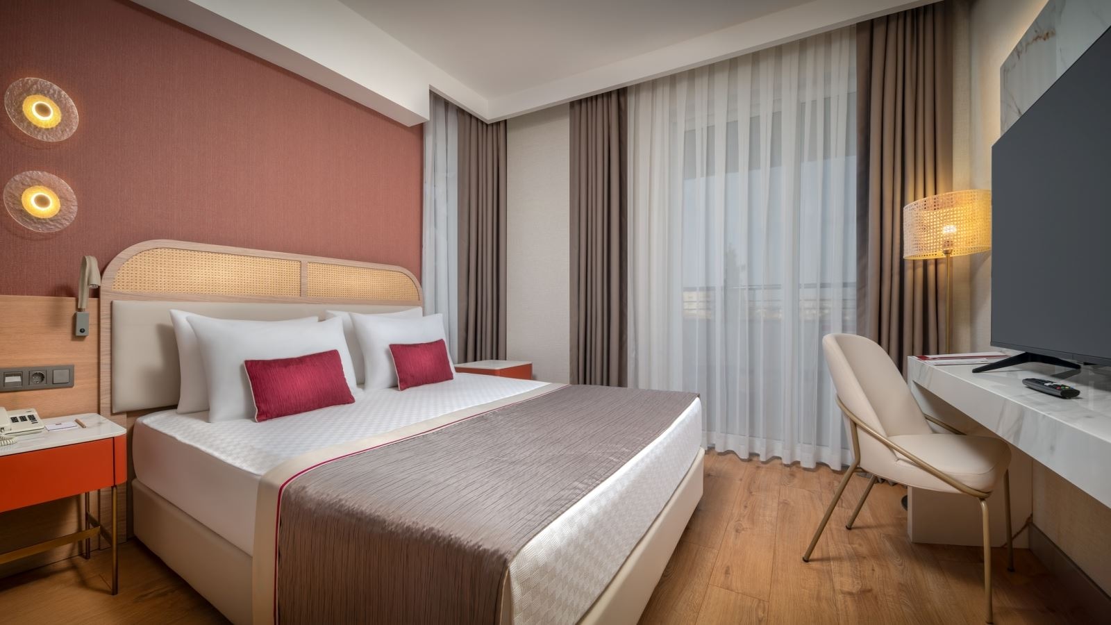 rooms-anex-superior-land-view