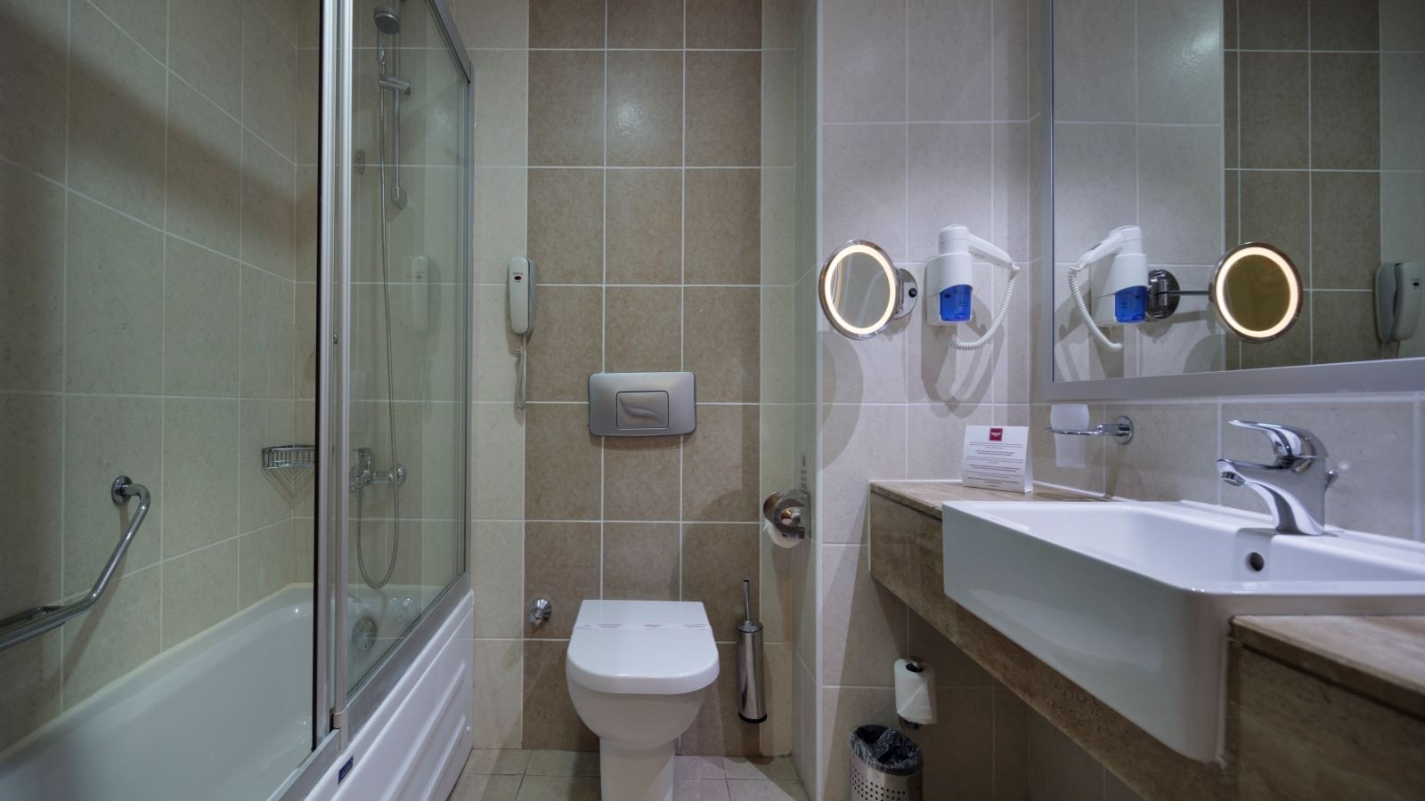 rooms-standart-room-land-view-with-balcony