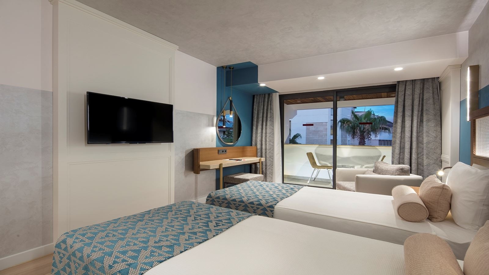 rooms-junior-suite-land-view