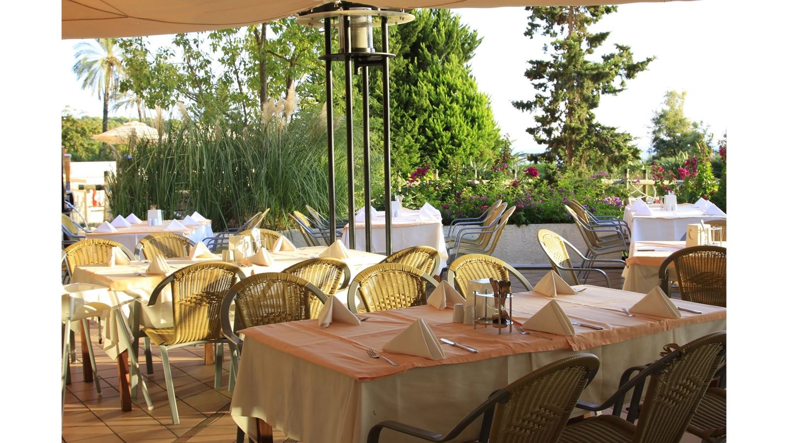 restaurants-main-restaurant