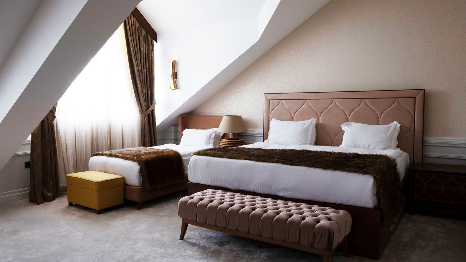 rooms-das-deluxe-suite