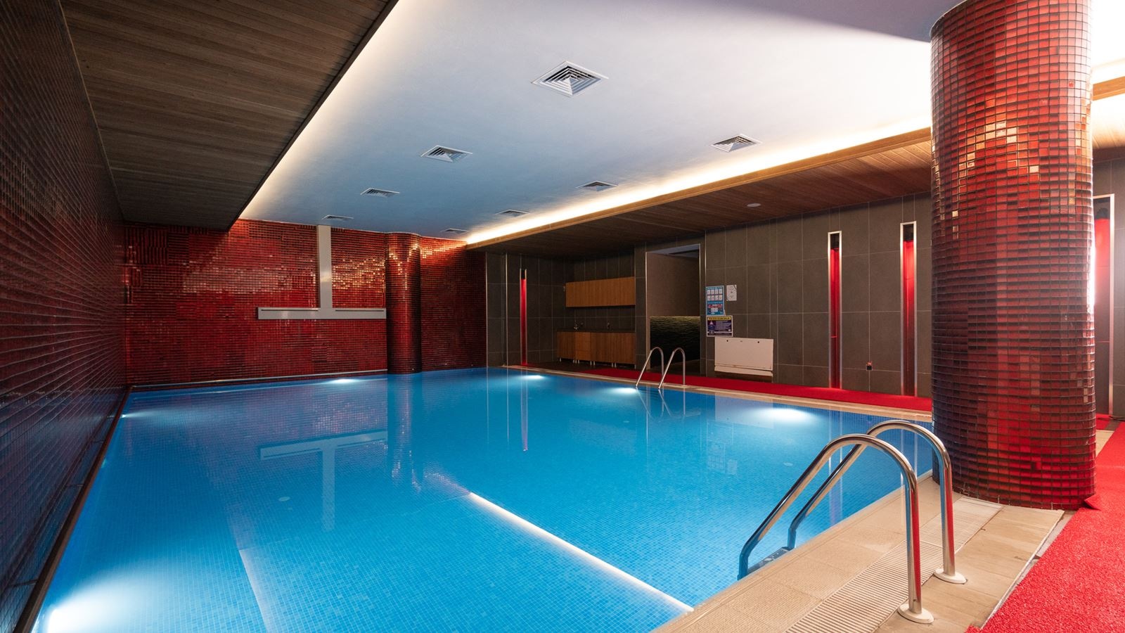 pools-indoor-pool