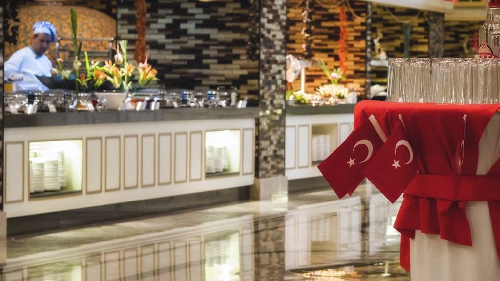 restaurants-la-gare-main-restaurant