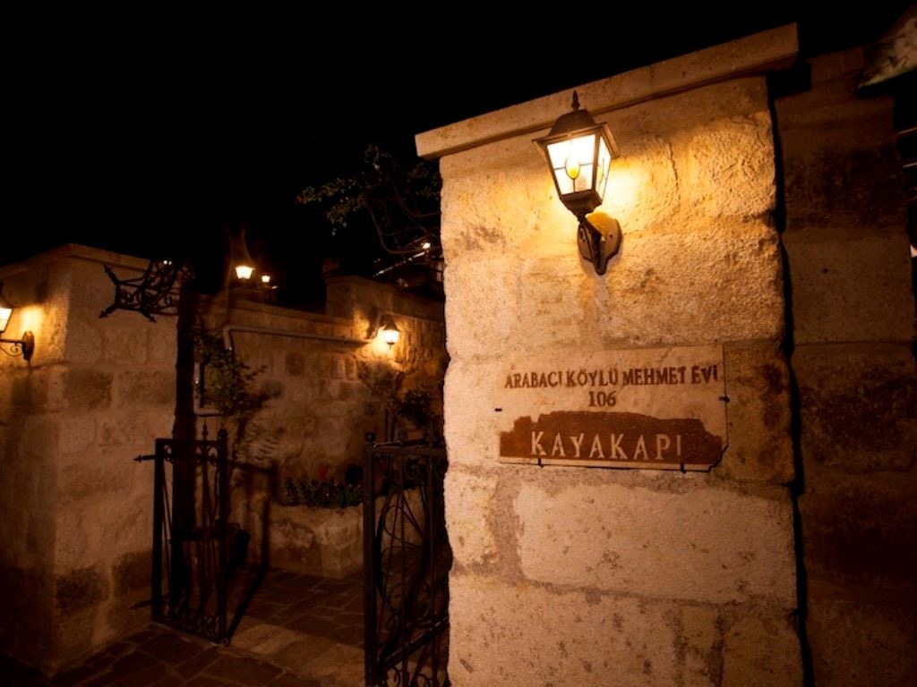 rooms-majestic-cave-pool--suite