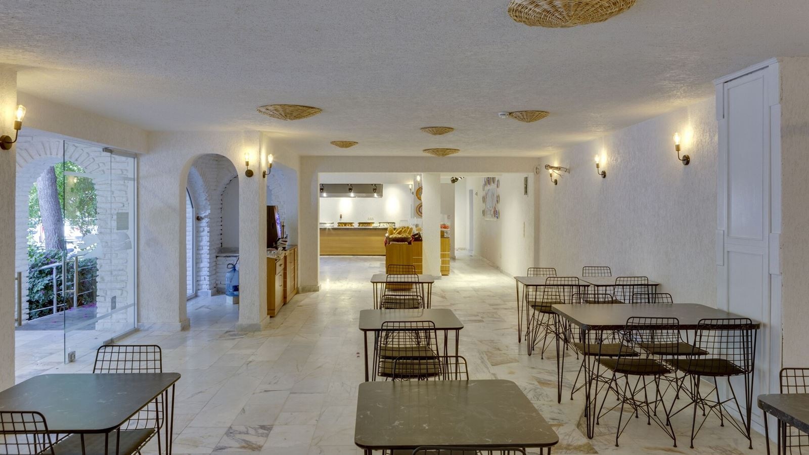 restaurants-restaurants