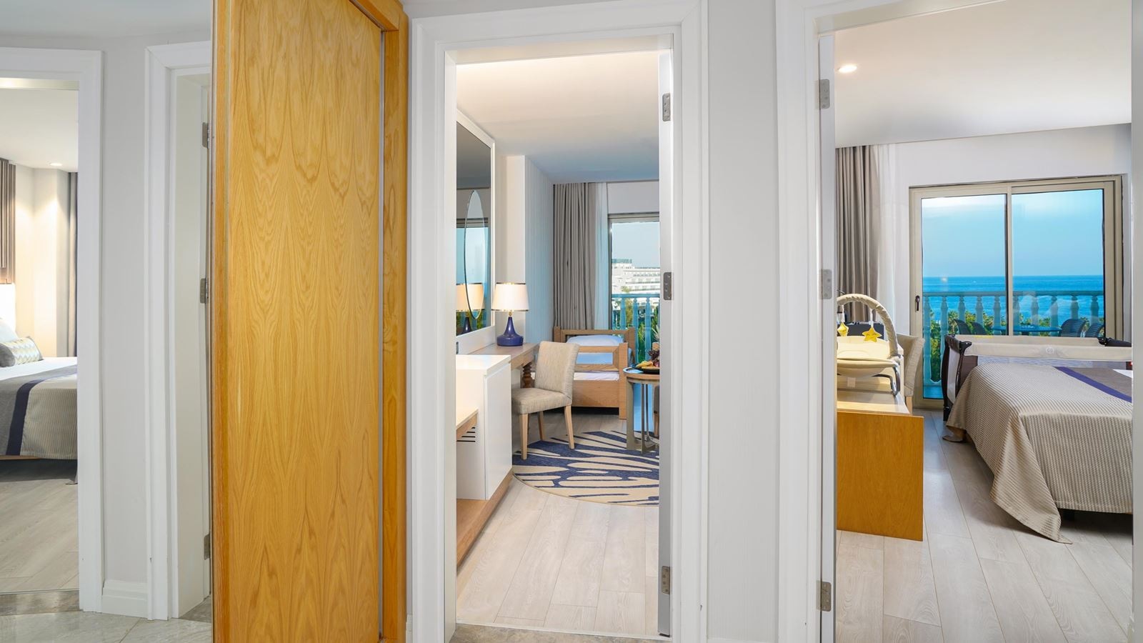 rooms-family-room-land-view