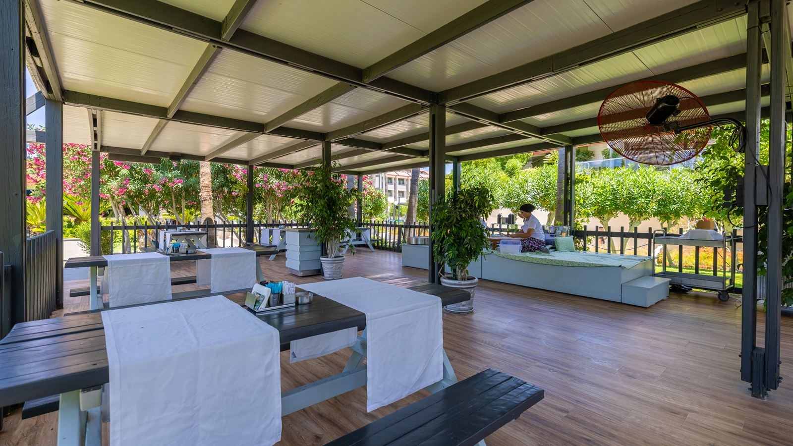 restaurants-aqua-food-corner