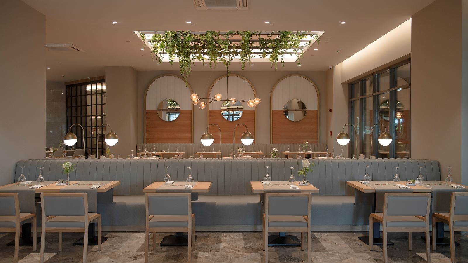 restaurants-gussto-main-restaurant