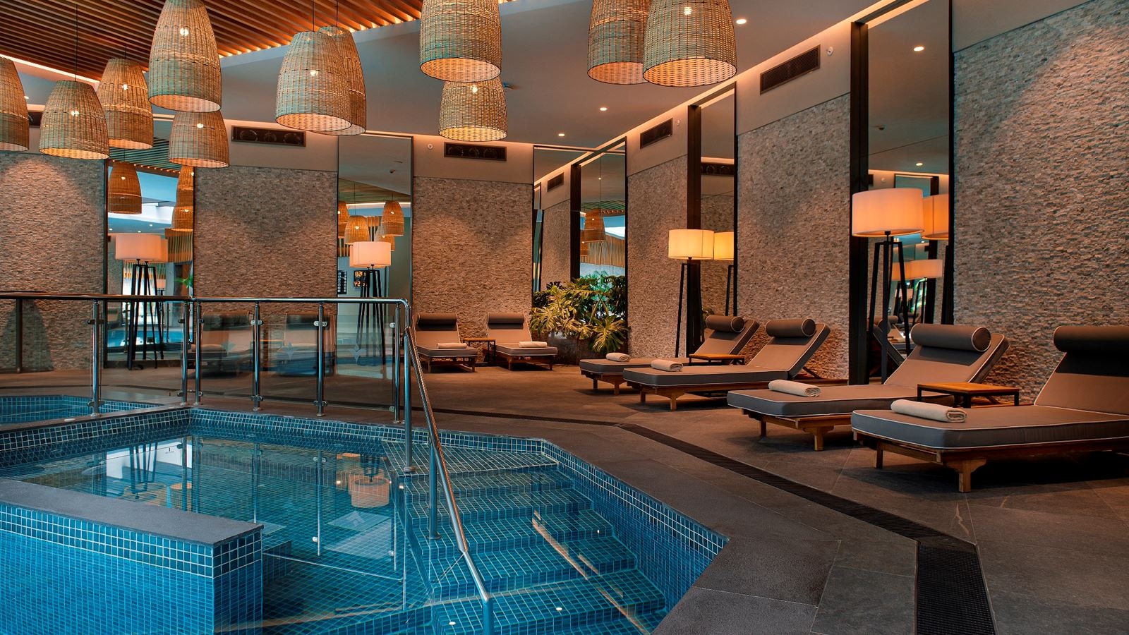 pools-indoor-pool